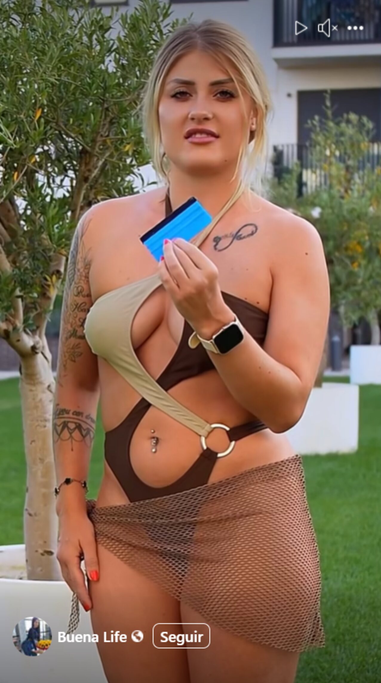 blonde big boobs latina