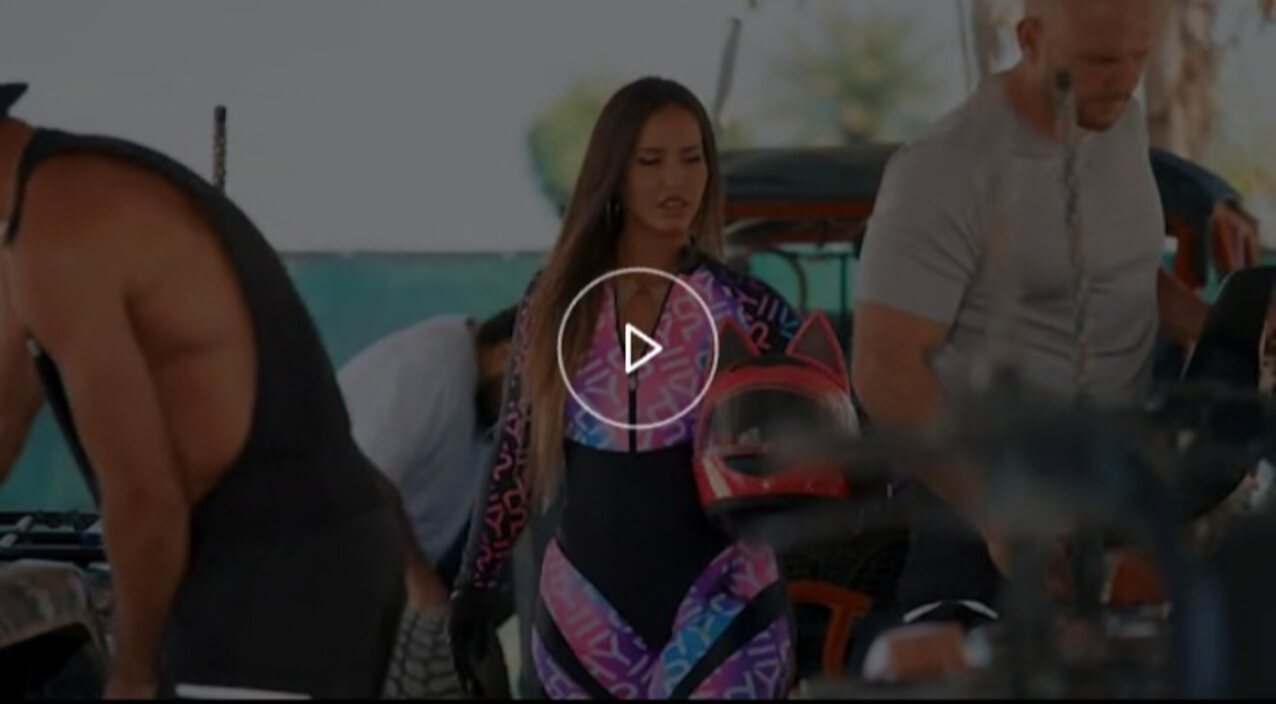 brunette pawg big ass