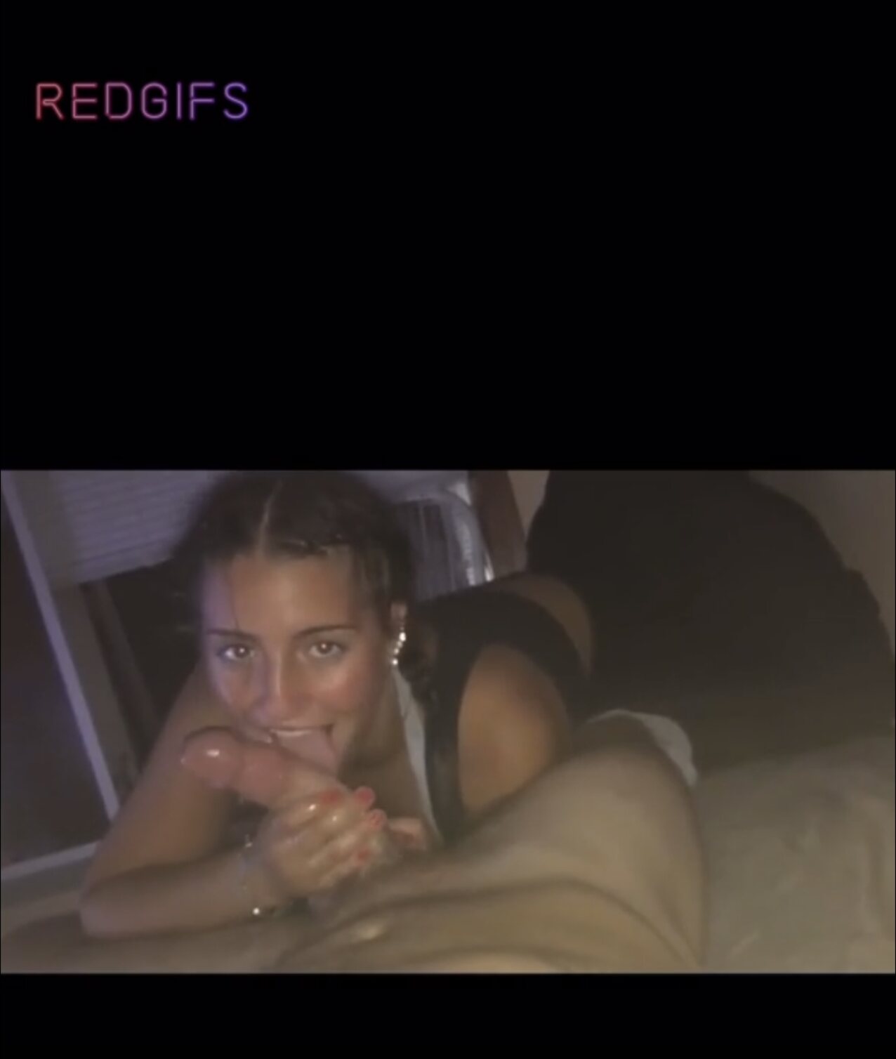 amatuer brunette blowjob