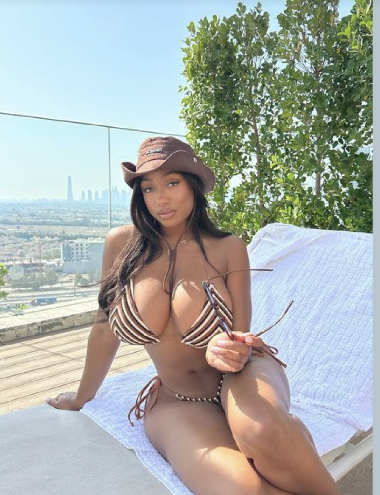big tits sexy bikini