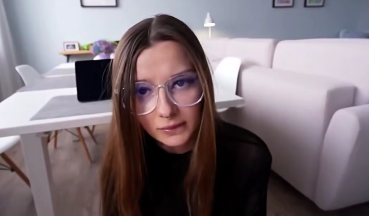 glasses blowjob facial
