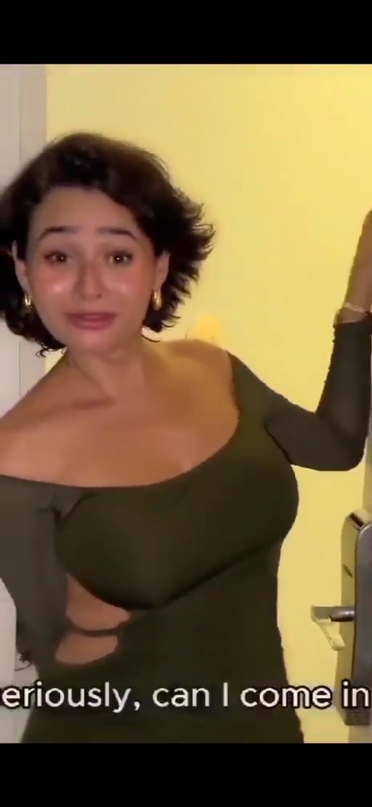 big tits brunette fingering