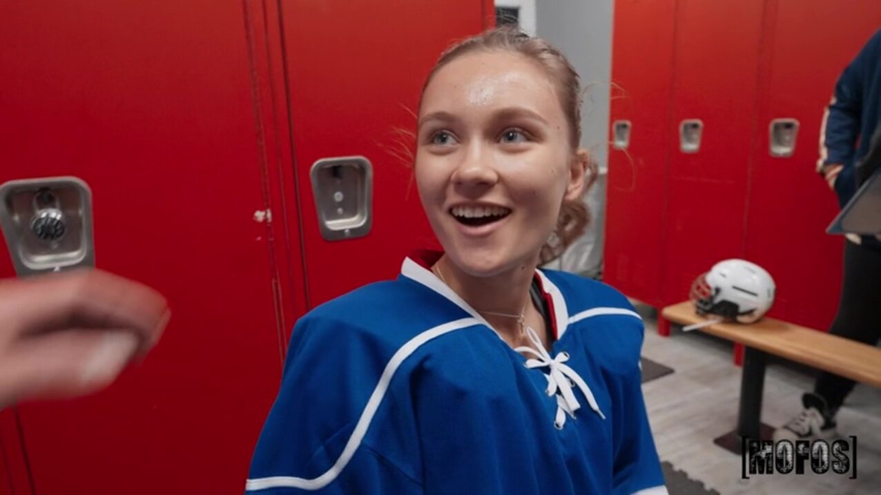 extra harlow west hockey