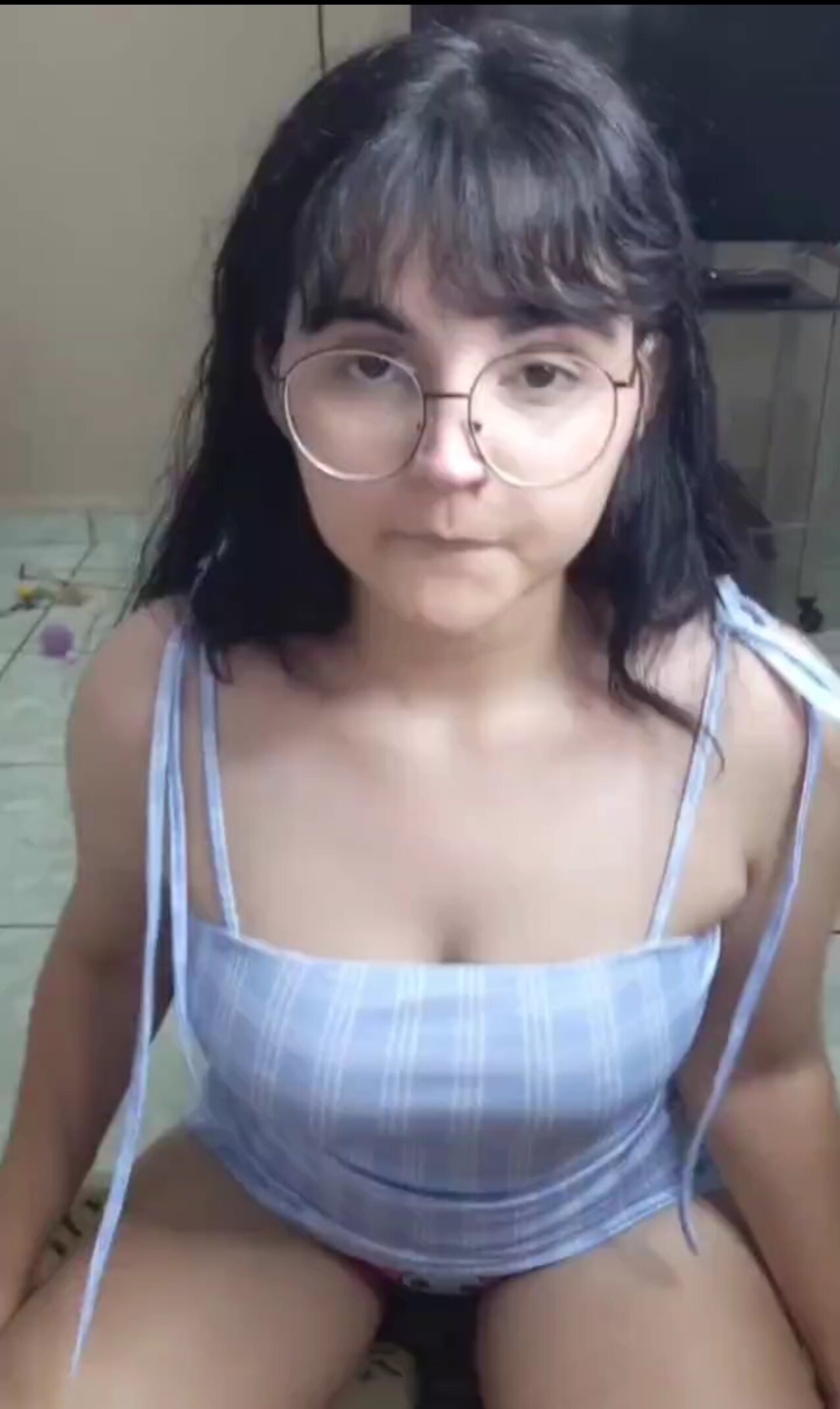 camgirl amateur glasses