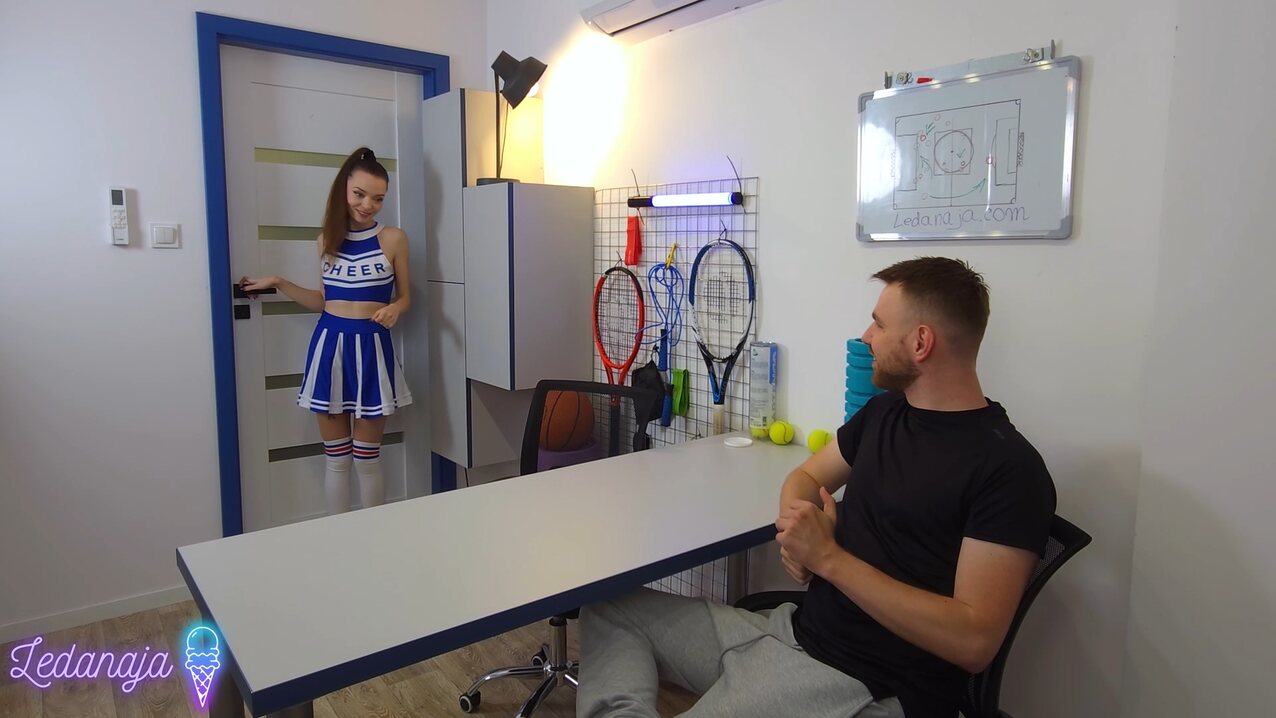 cheerleader teen cuminmouth