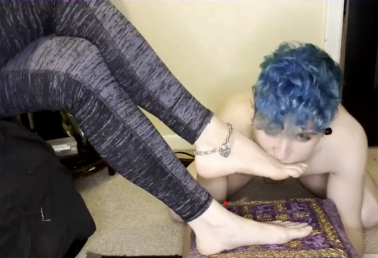 femboy beta feet