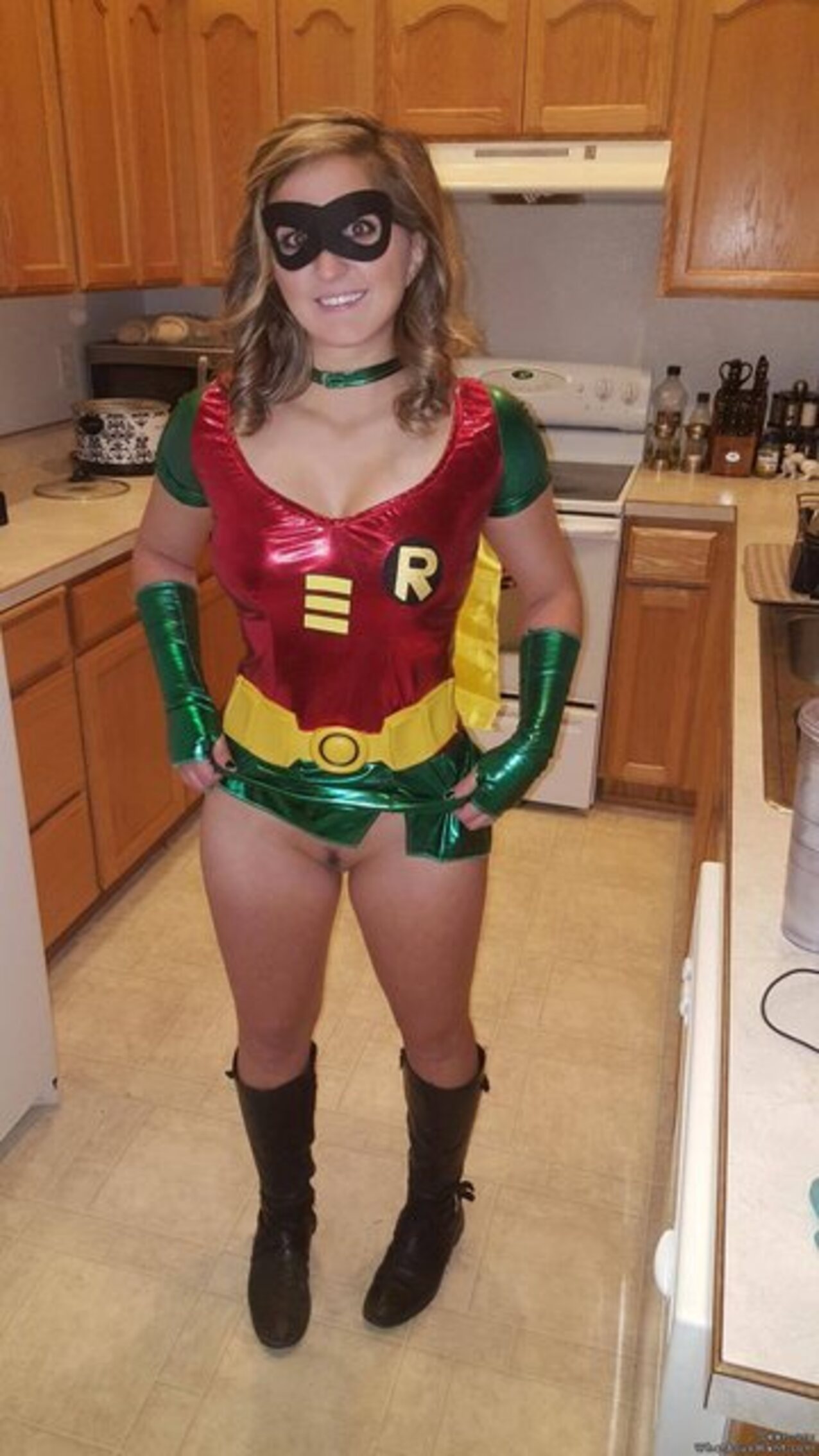 kitchen cosplay robin