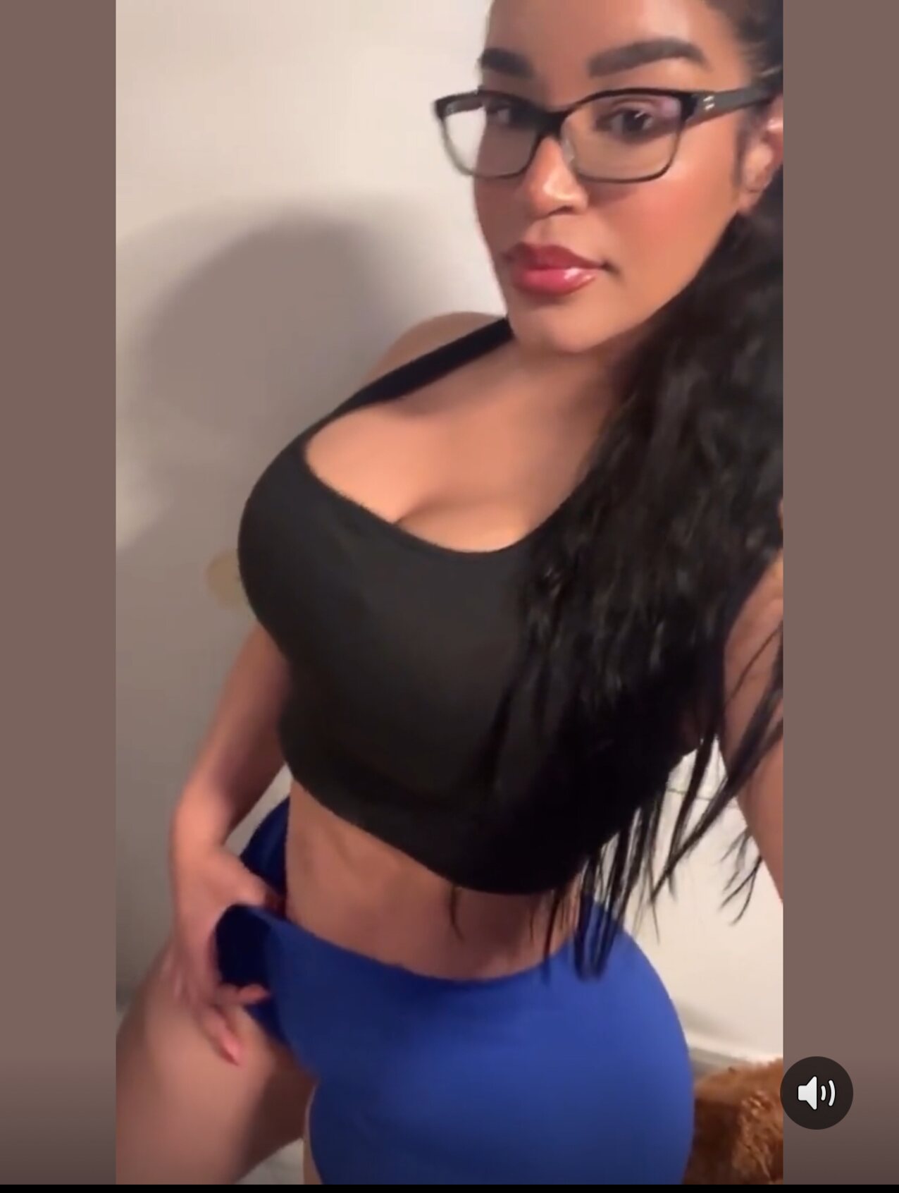 latina bimbo spanish