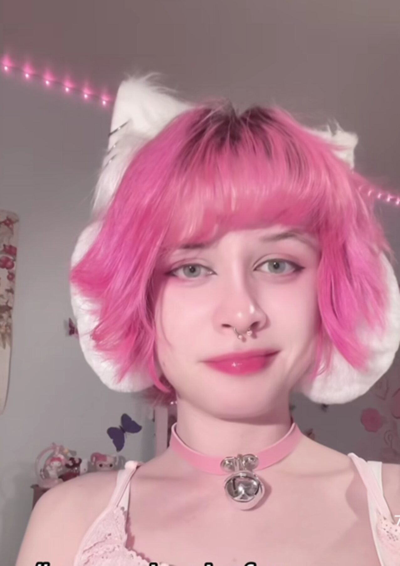 femenine hot cute