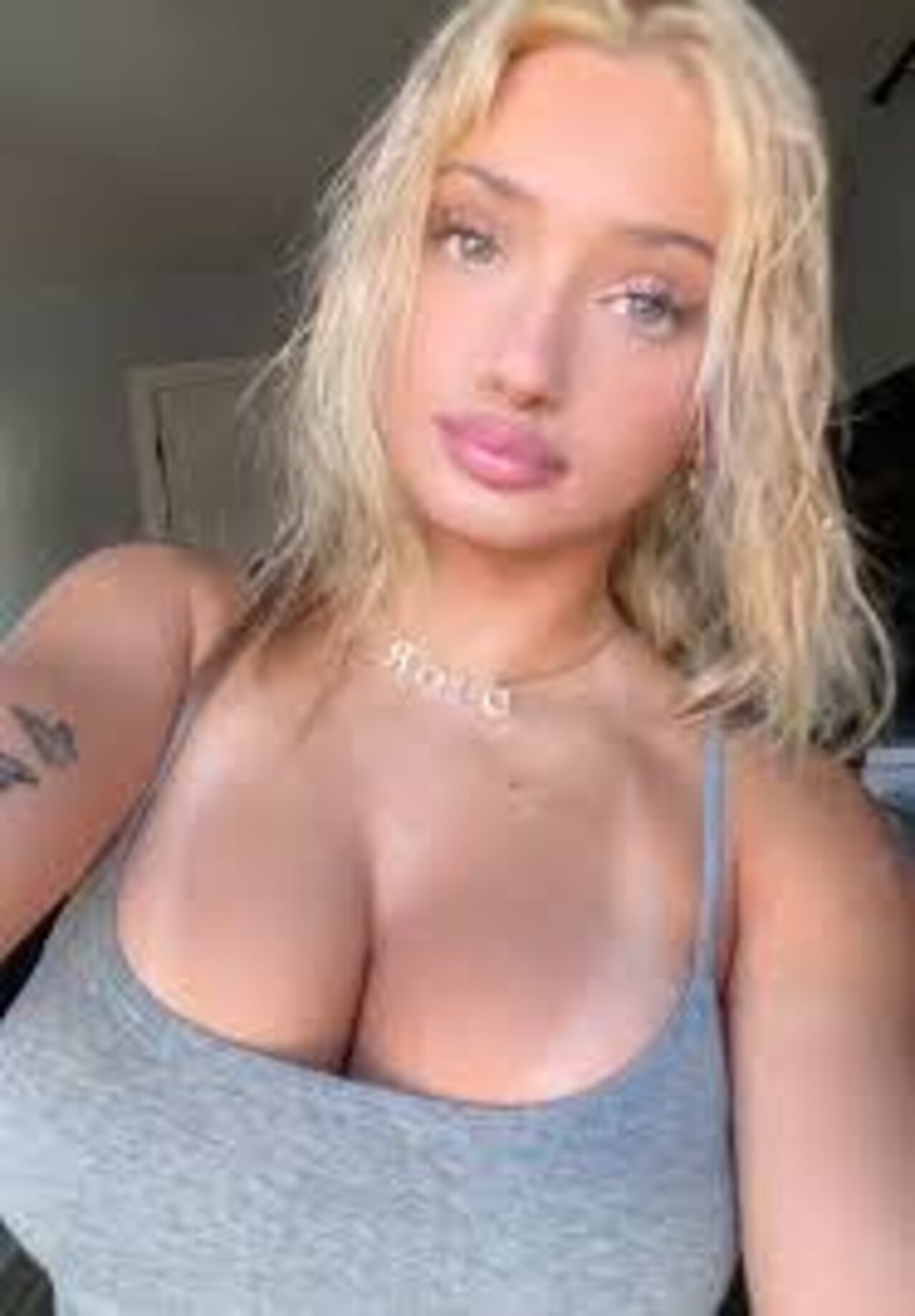 busty sexy bigboobs