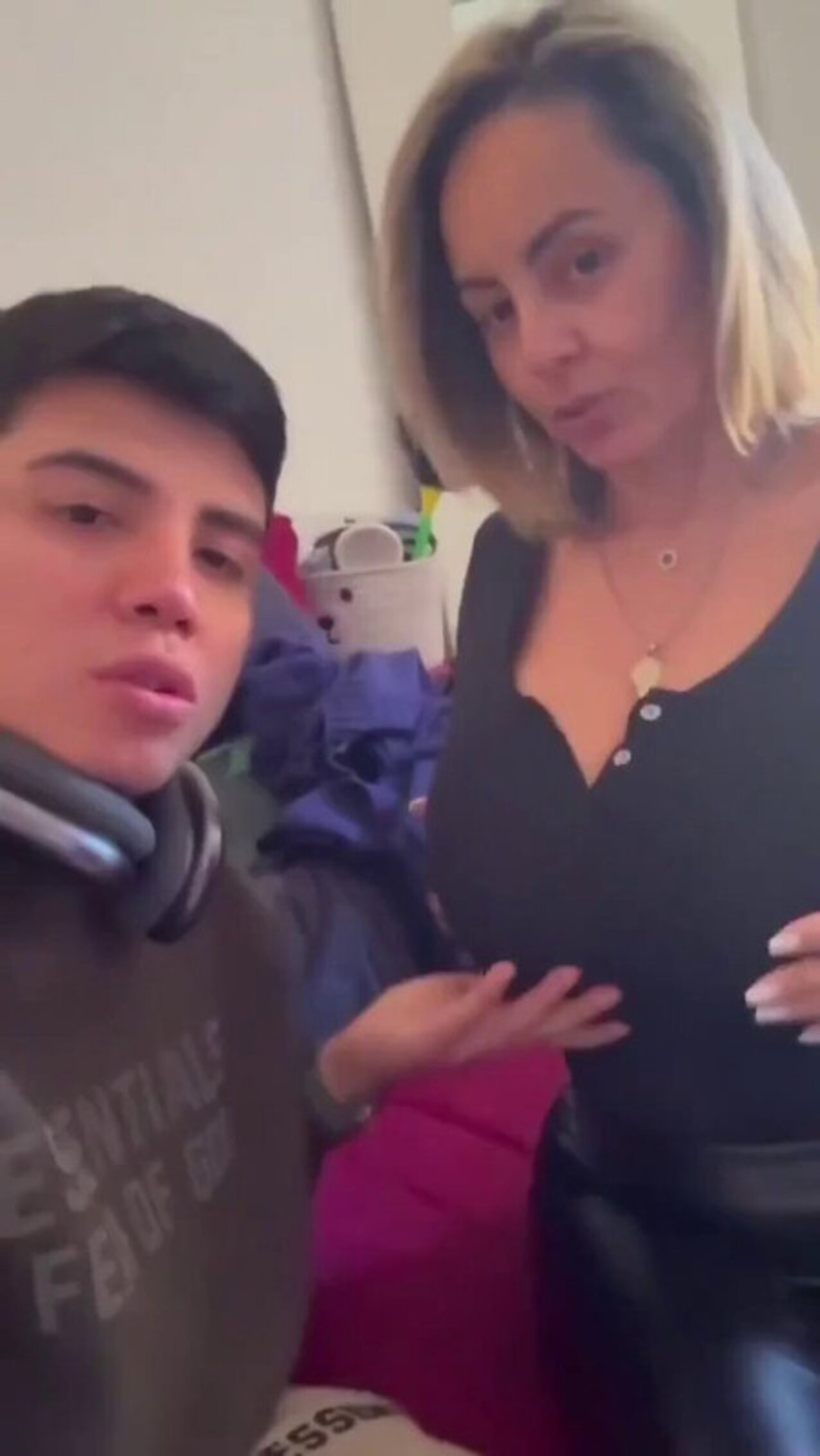 big boobs mommy cougar