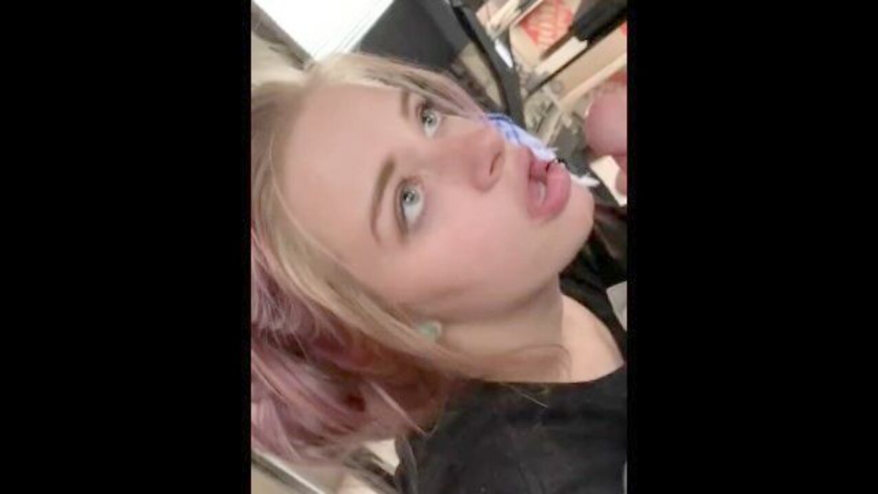 pornhub blonde pink hair