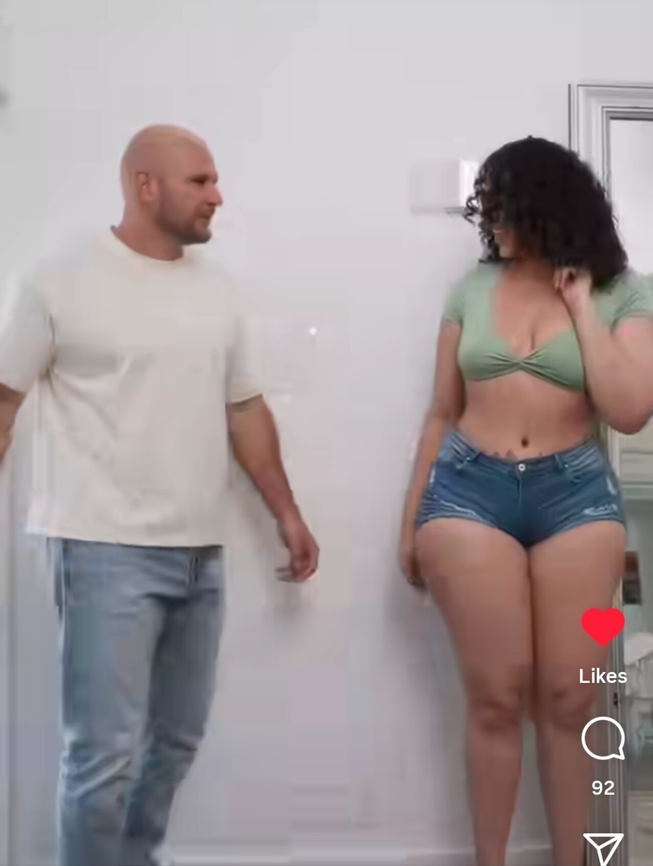 busty curvy ass