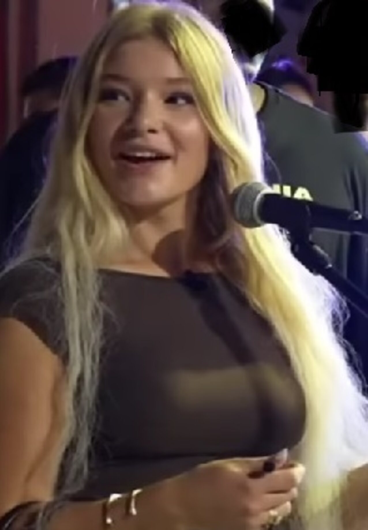 onlyfans blonde natural boobs