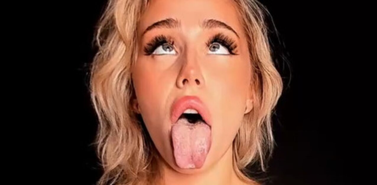 camgirl ahegao blonde