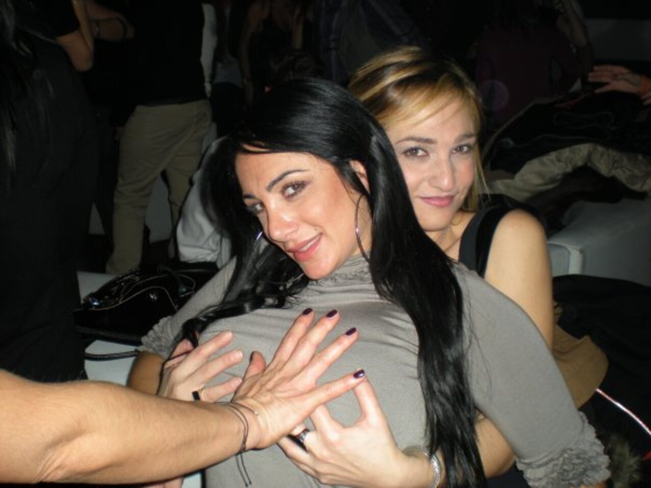 busty brunette bigboobs