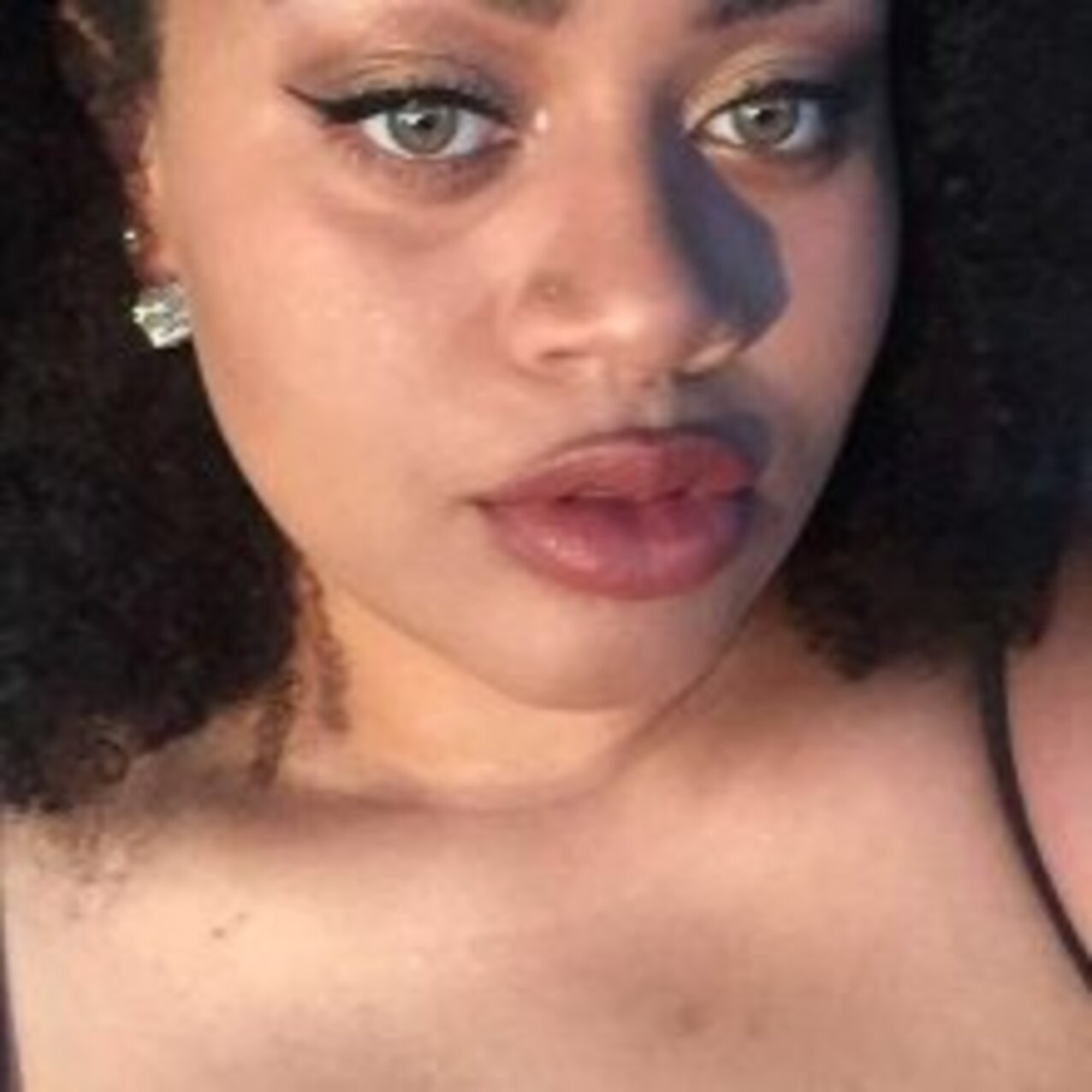 ebony sexy lips