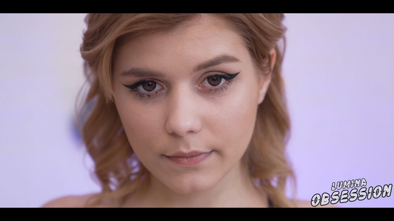 cute redhead brown eyes