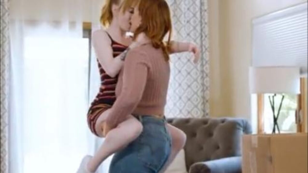 lesbian kissing standing