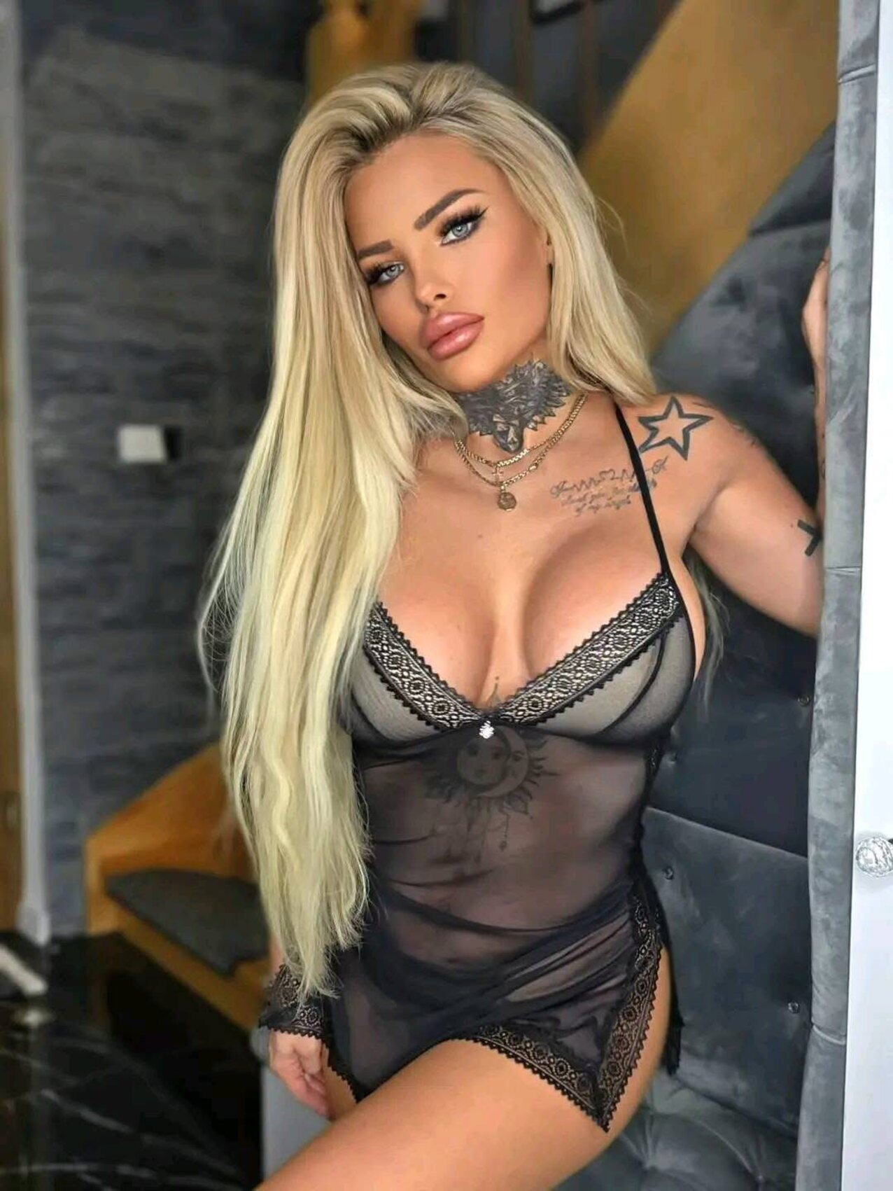 bombo blonde tits