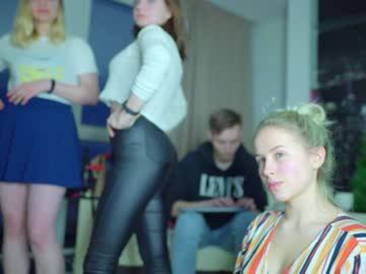camgirl blonde couple