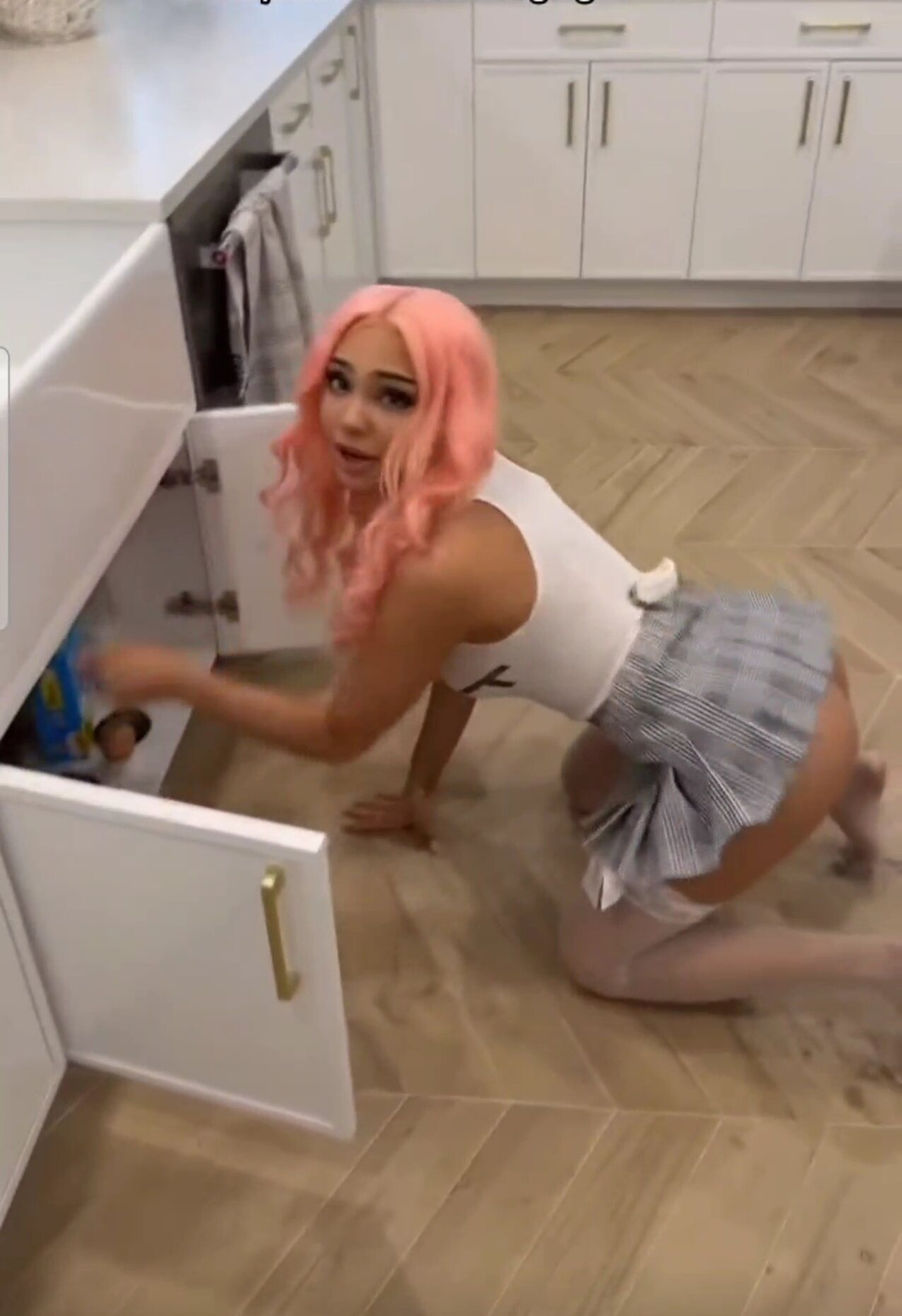 miniskirt pink hair latina