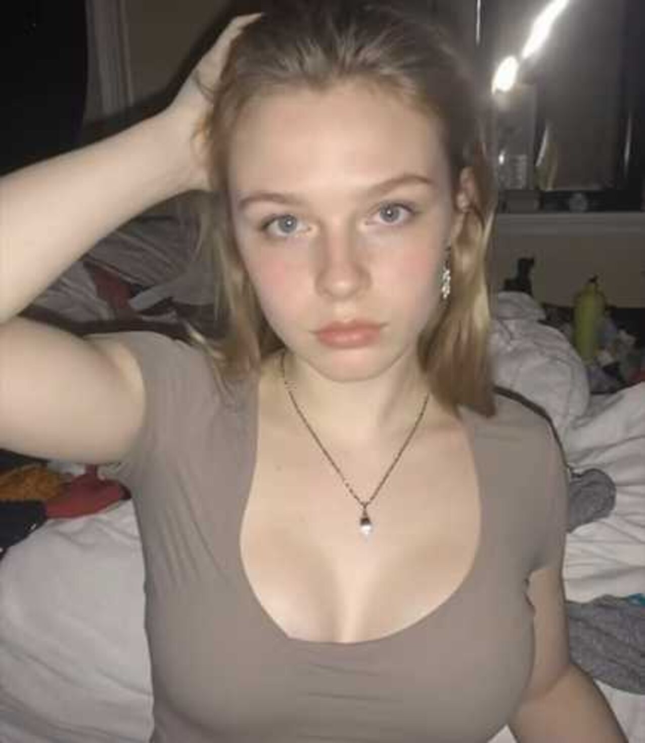 camgirl big tits blonde