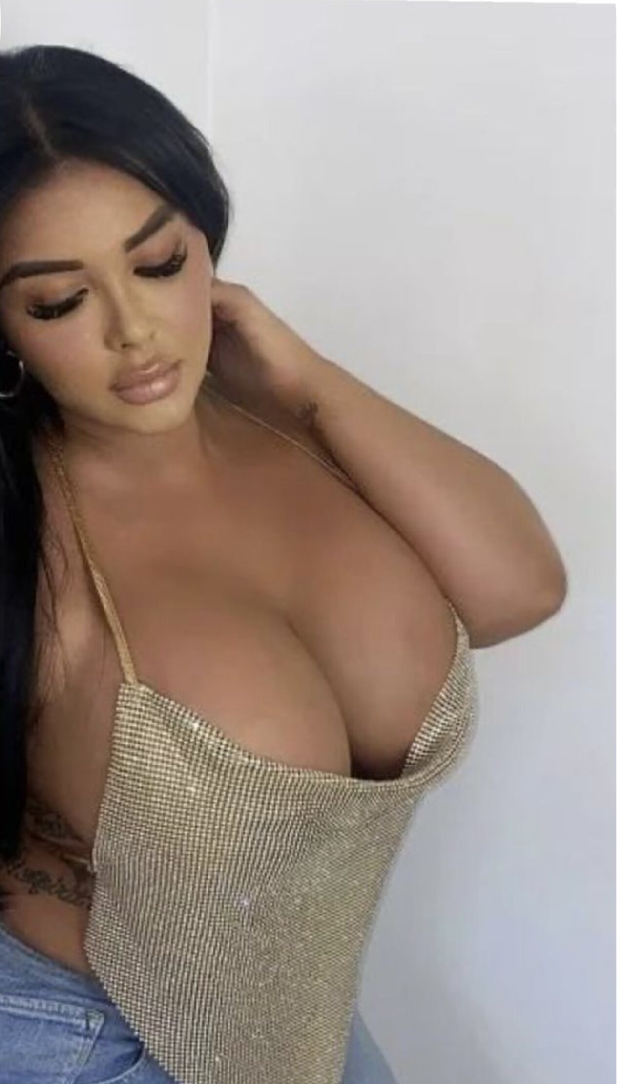 burnett huge tits sexy