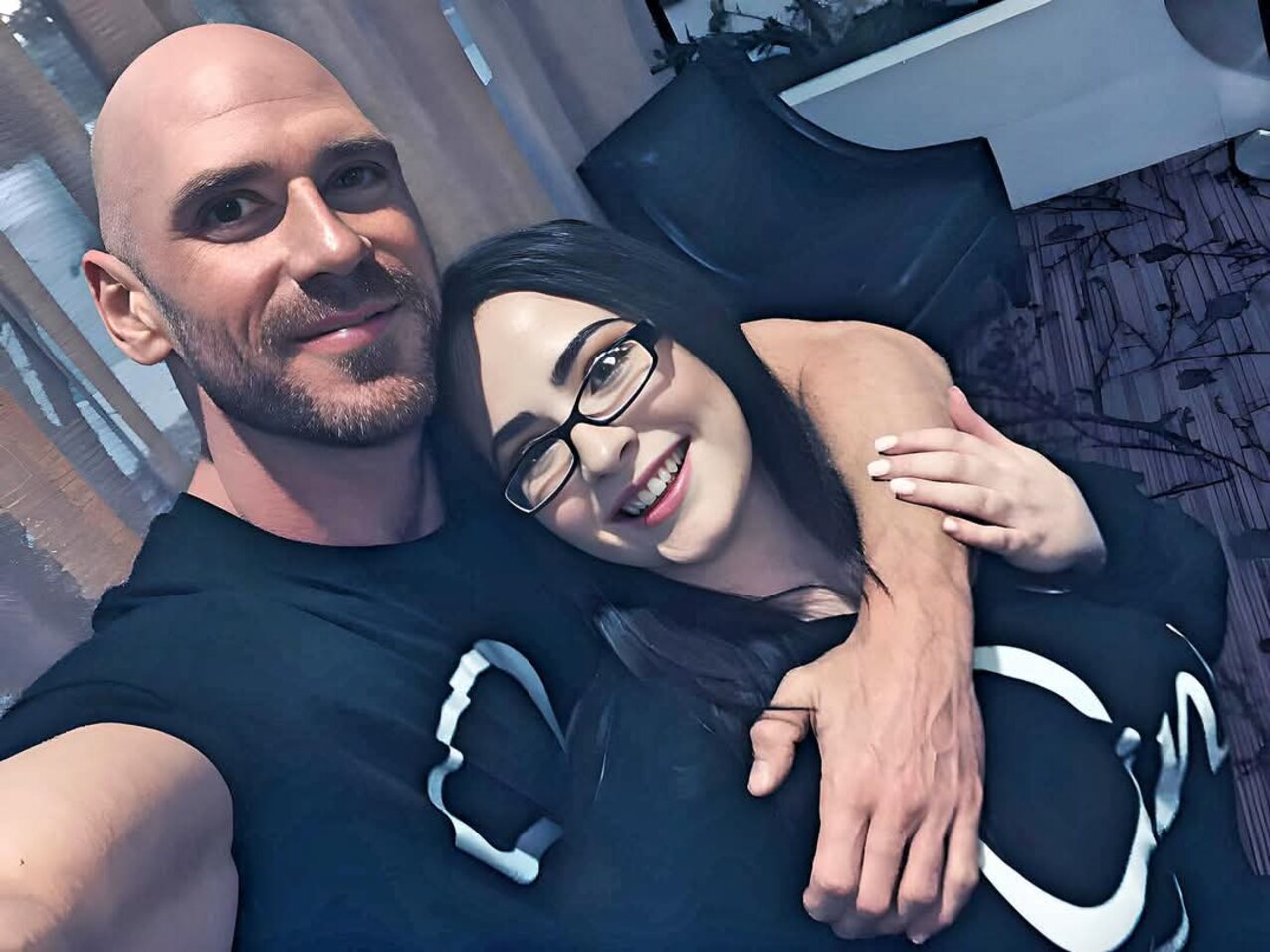johnny sins glasses onlyfans