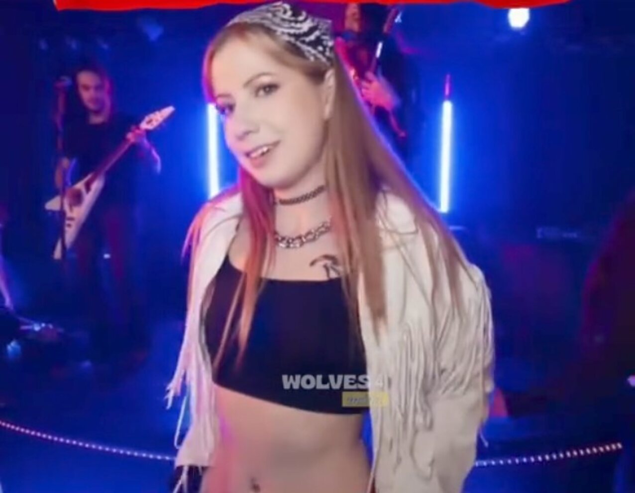stage blonde small tits
