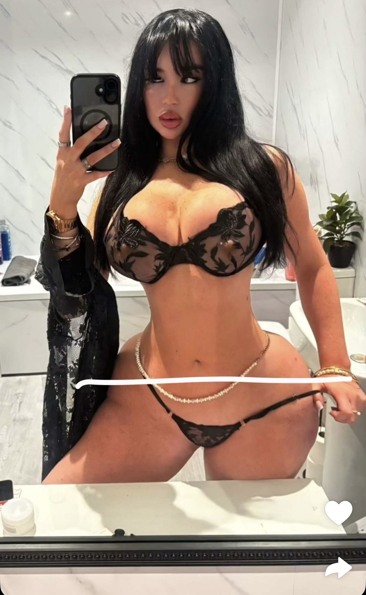 thicc busty bbl