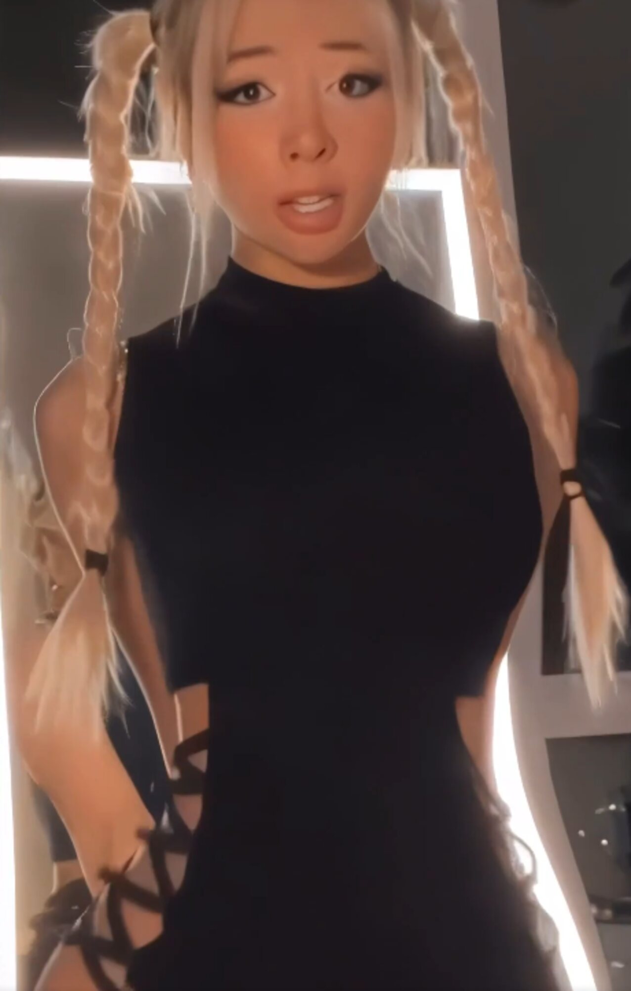 camgirl onlyfans blonde