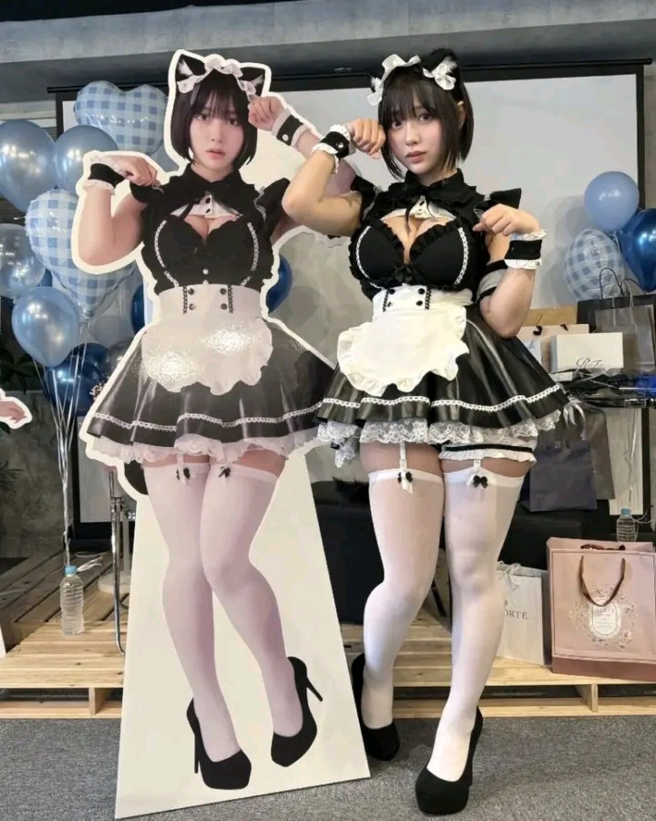 hot maid maid restaurant cosplay