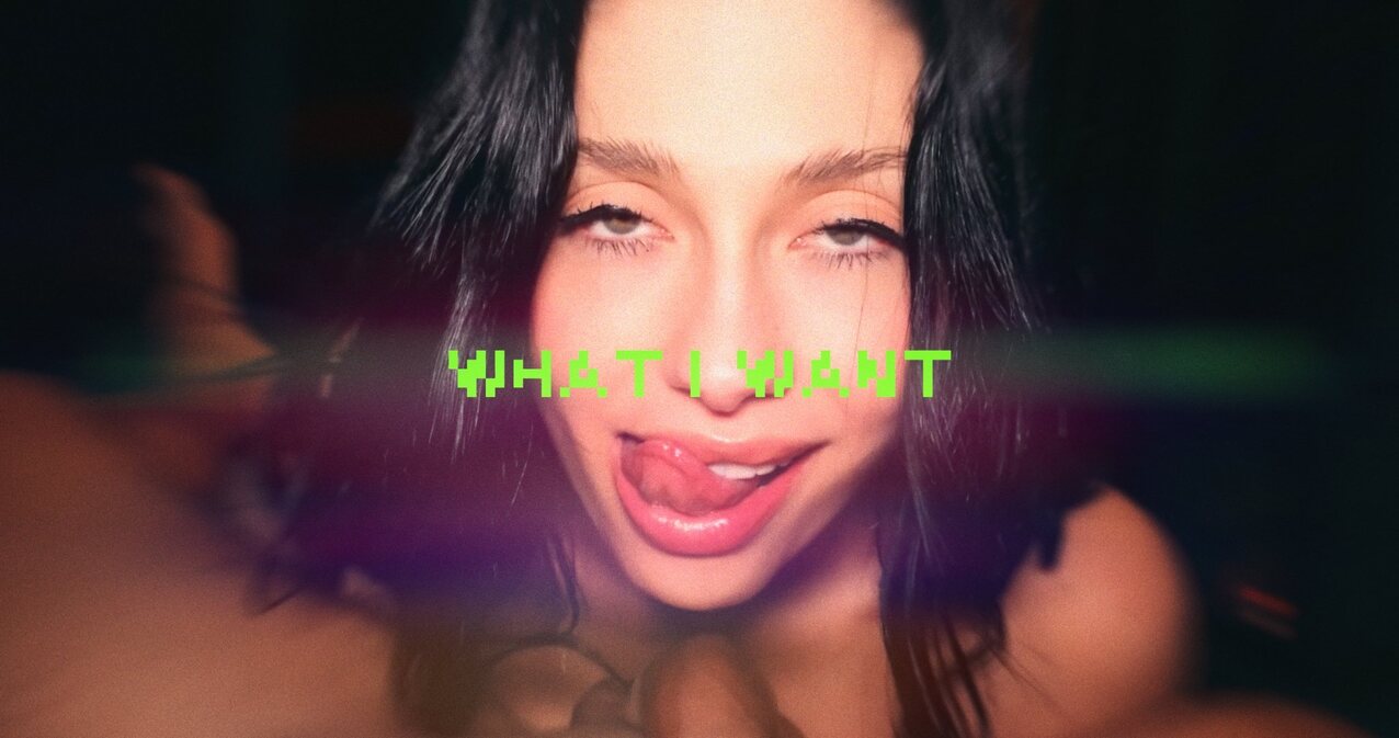 dark hair eyes blowjob