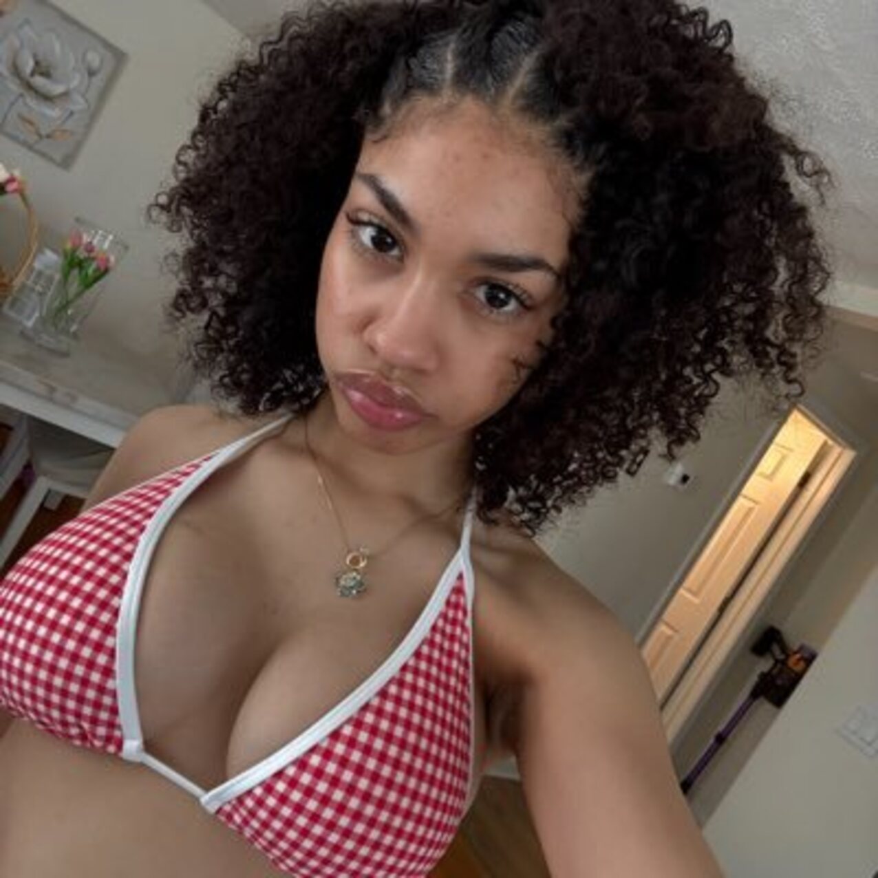lightskin ebony petite