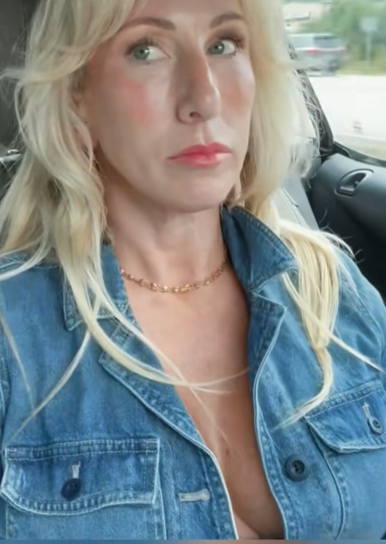 blonde milf big tits