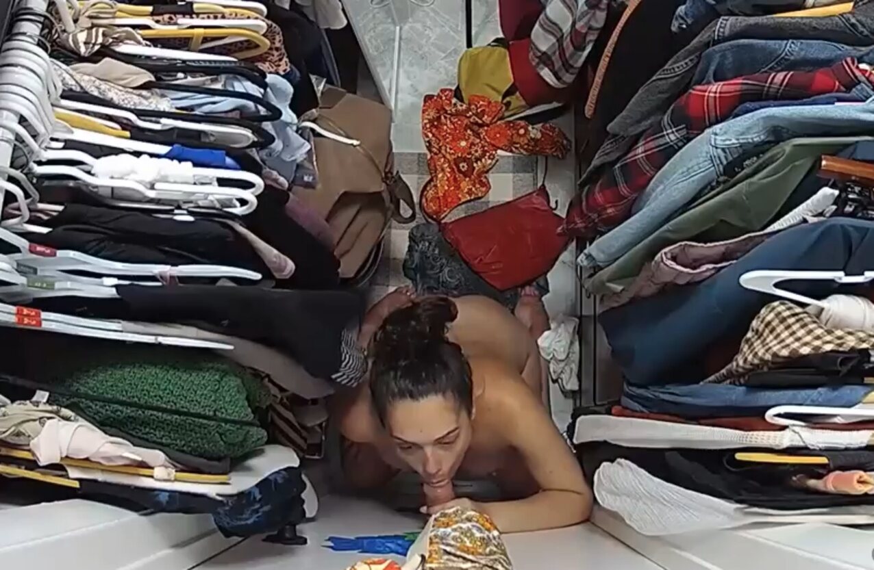 cam gloryhole camsoda