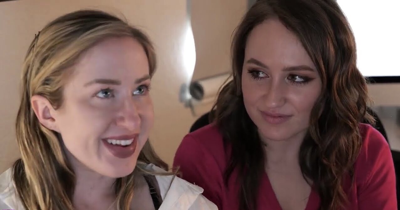 lesbian office kissing