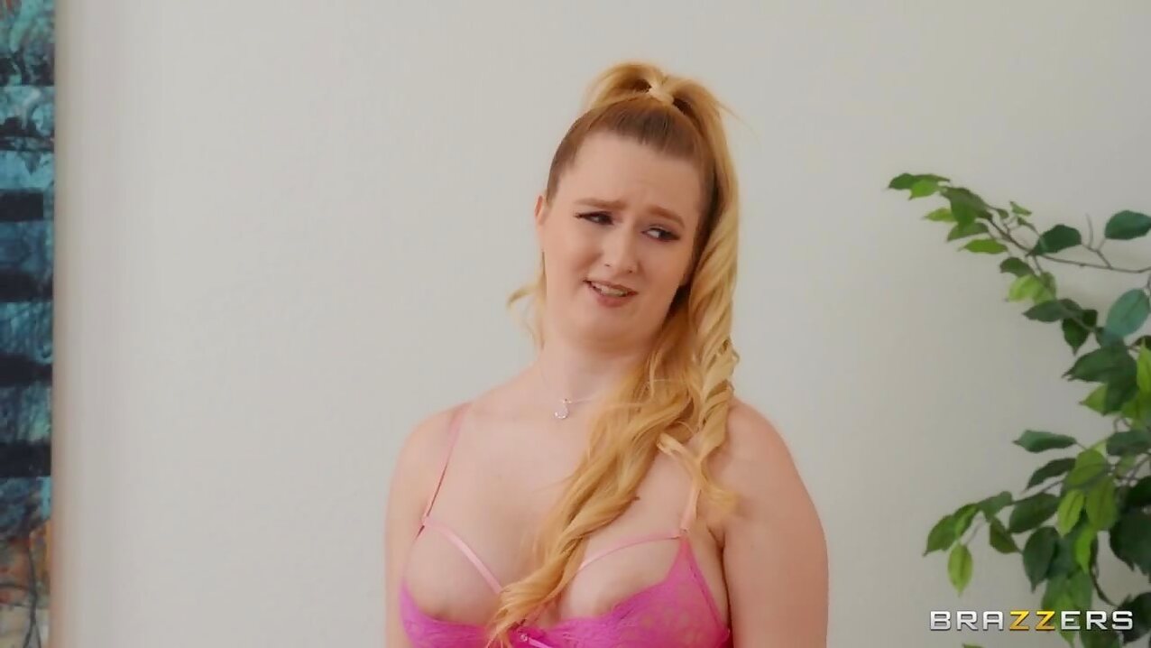 blonde roommate cheat