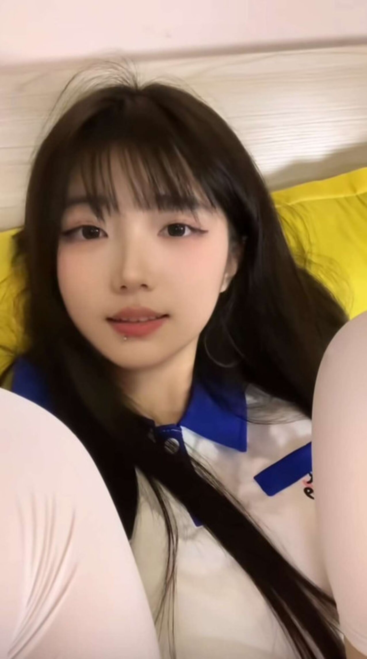 camgirl asian help