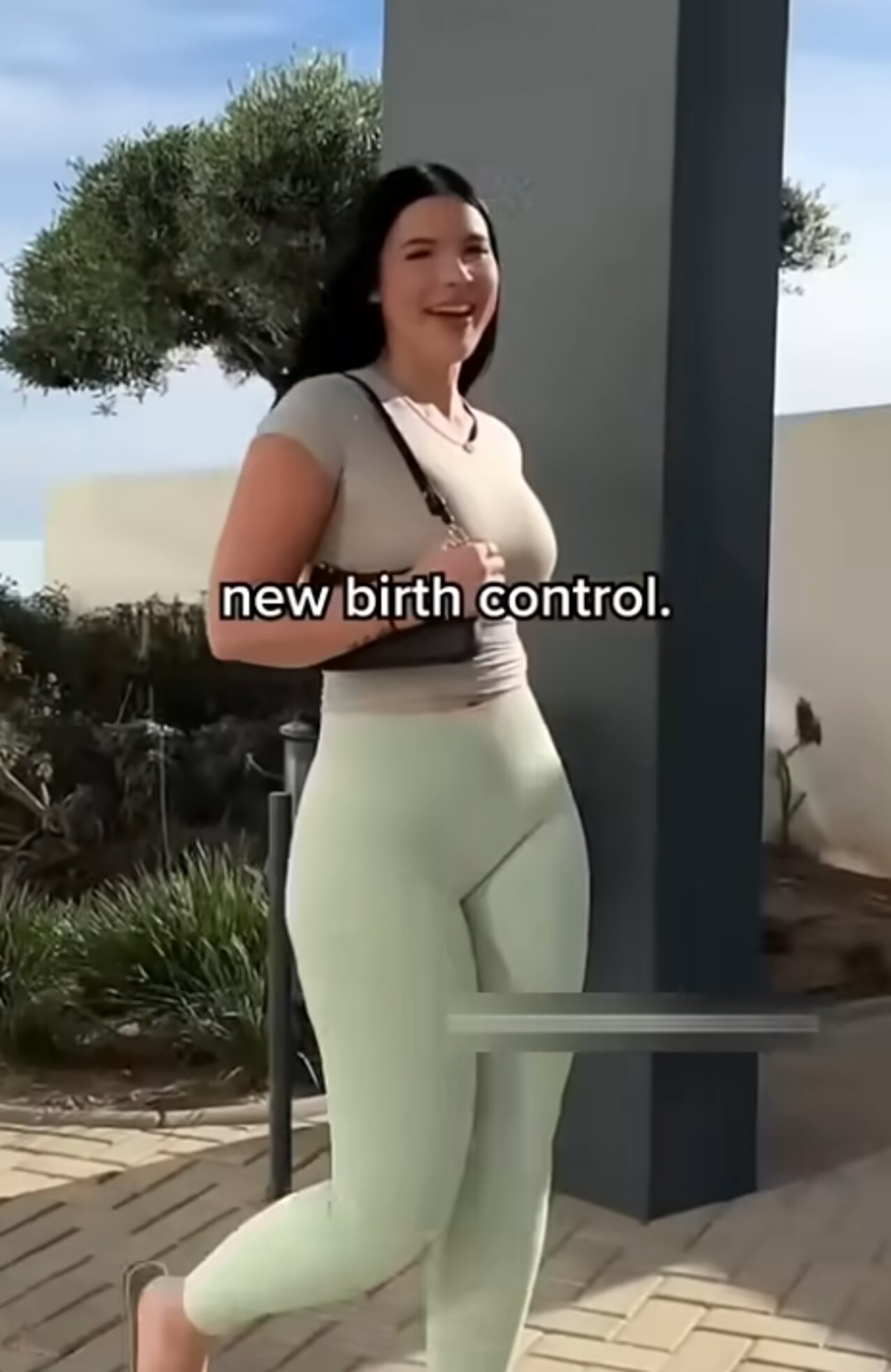 brunette thick leggings