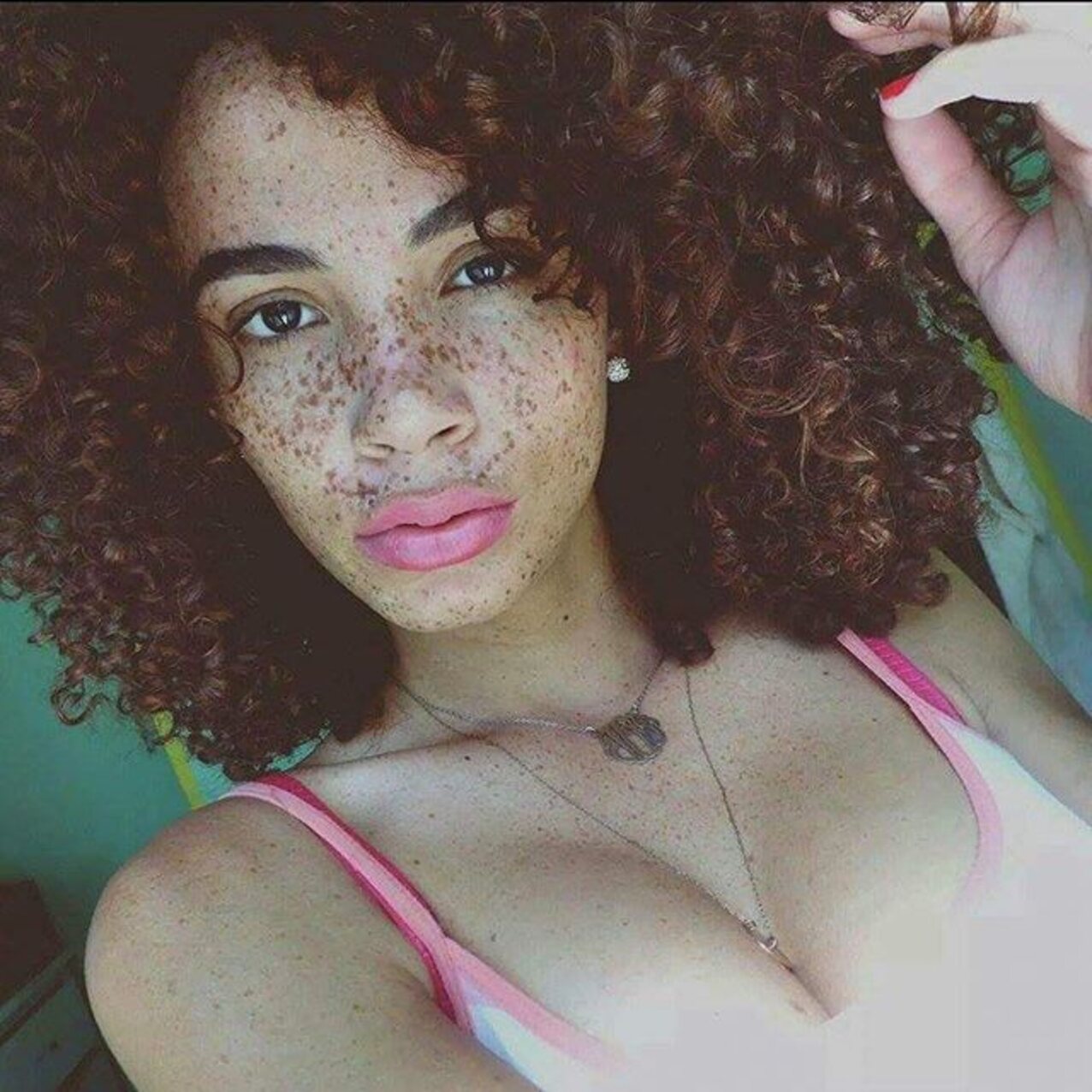 freckels busty pretty