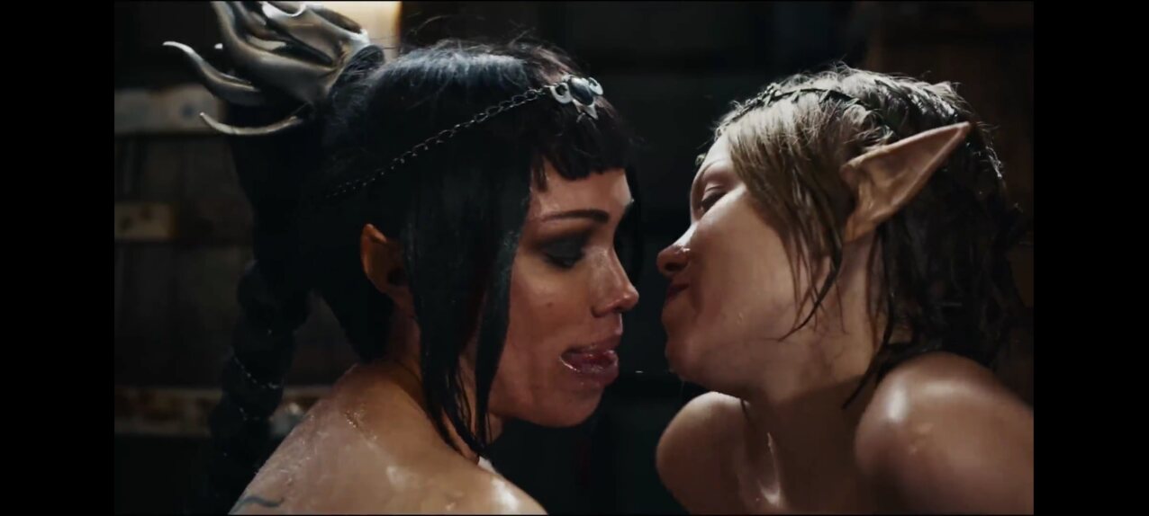 teen blonde brunette