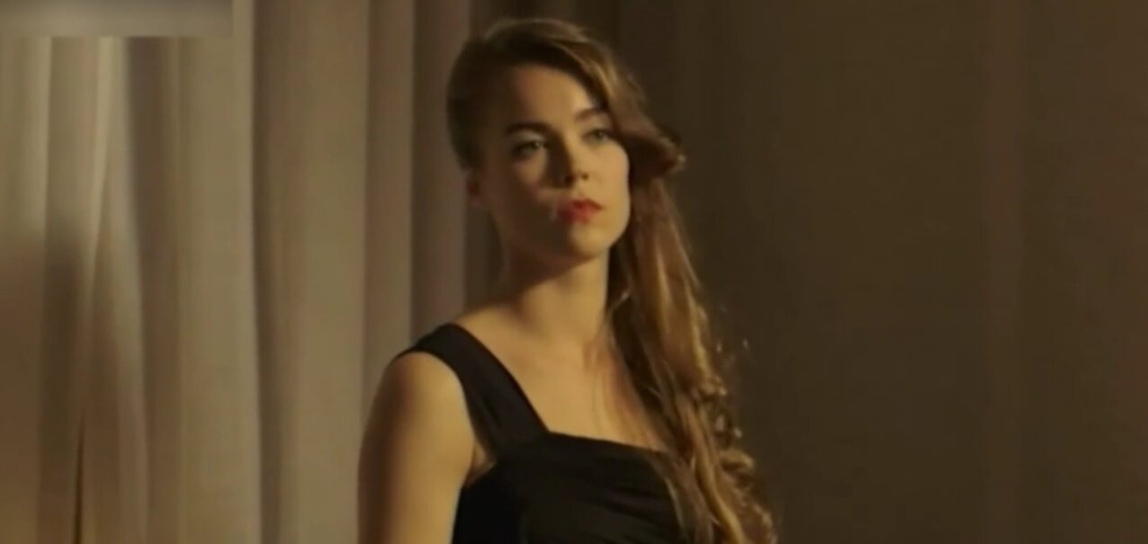 mainstream actress lingerie