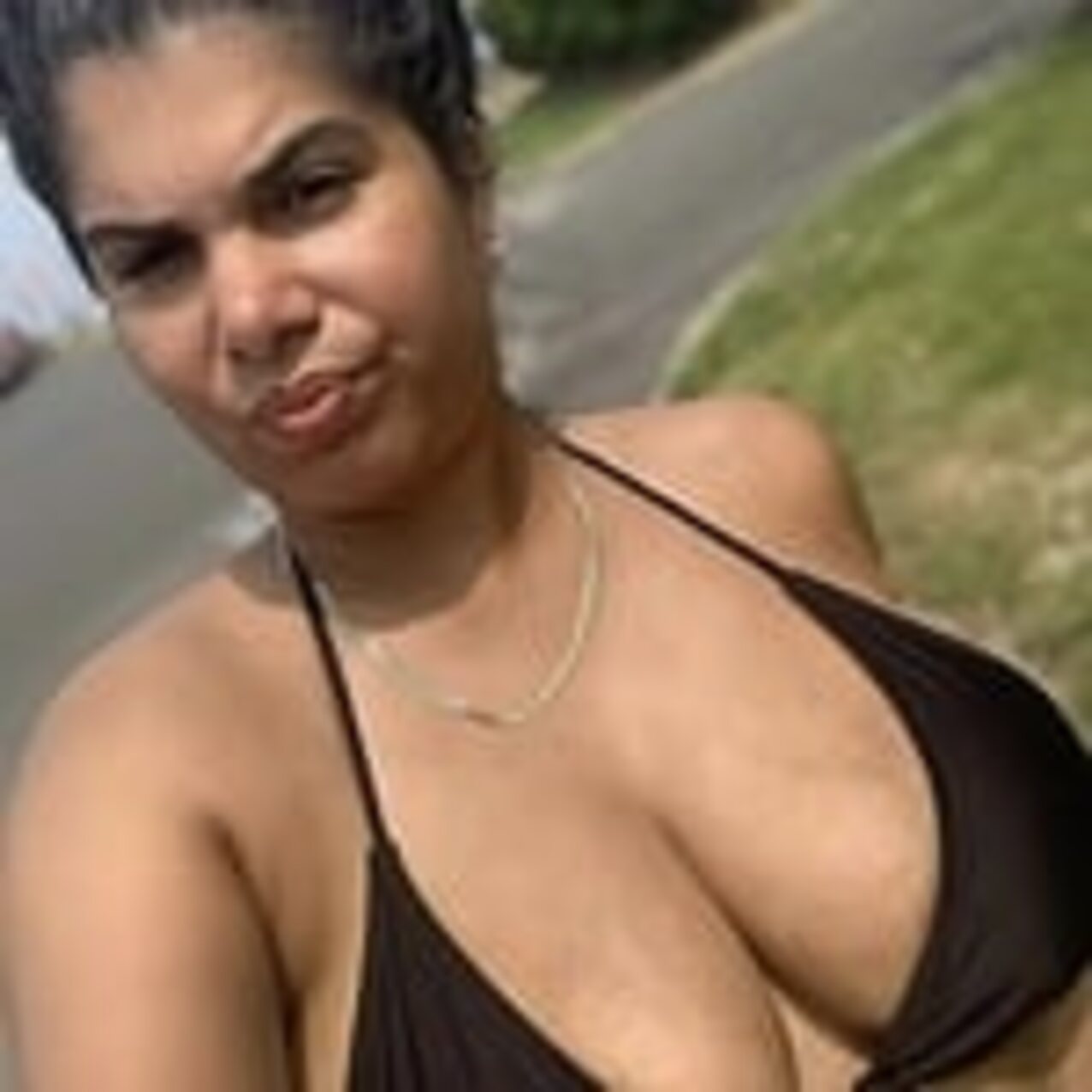 latina brown long hair