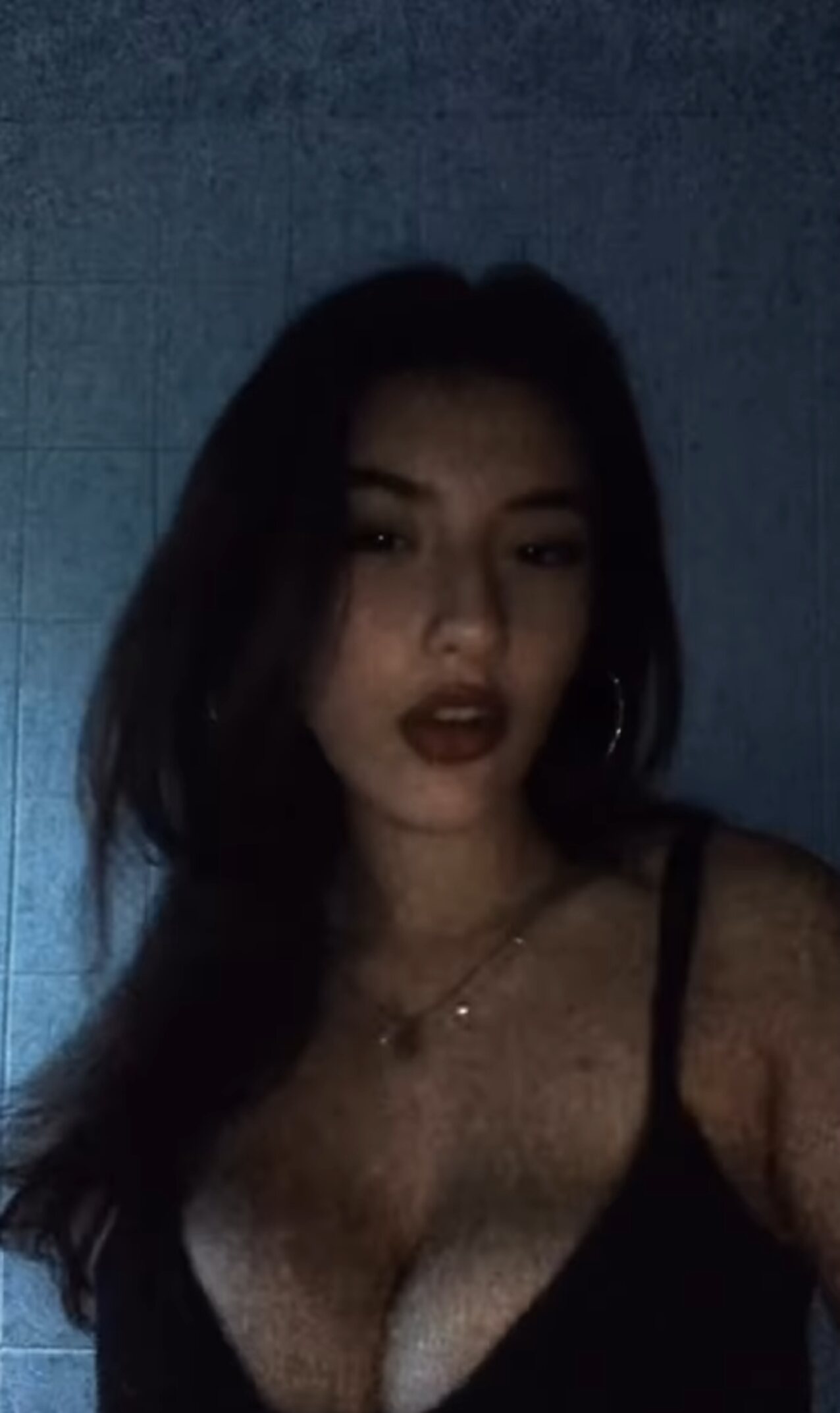 brunette bigtits big tits