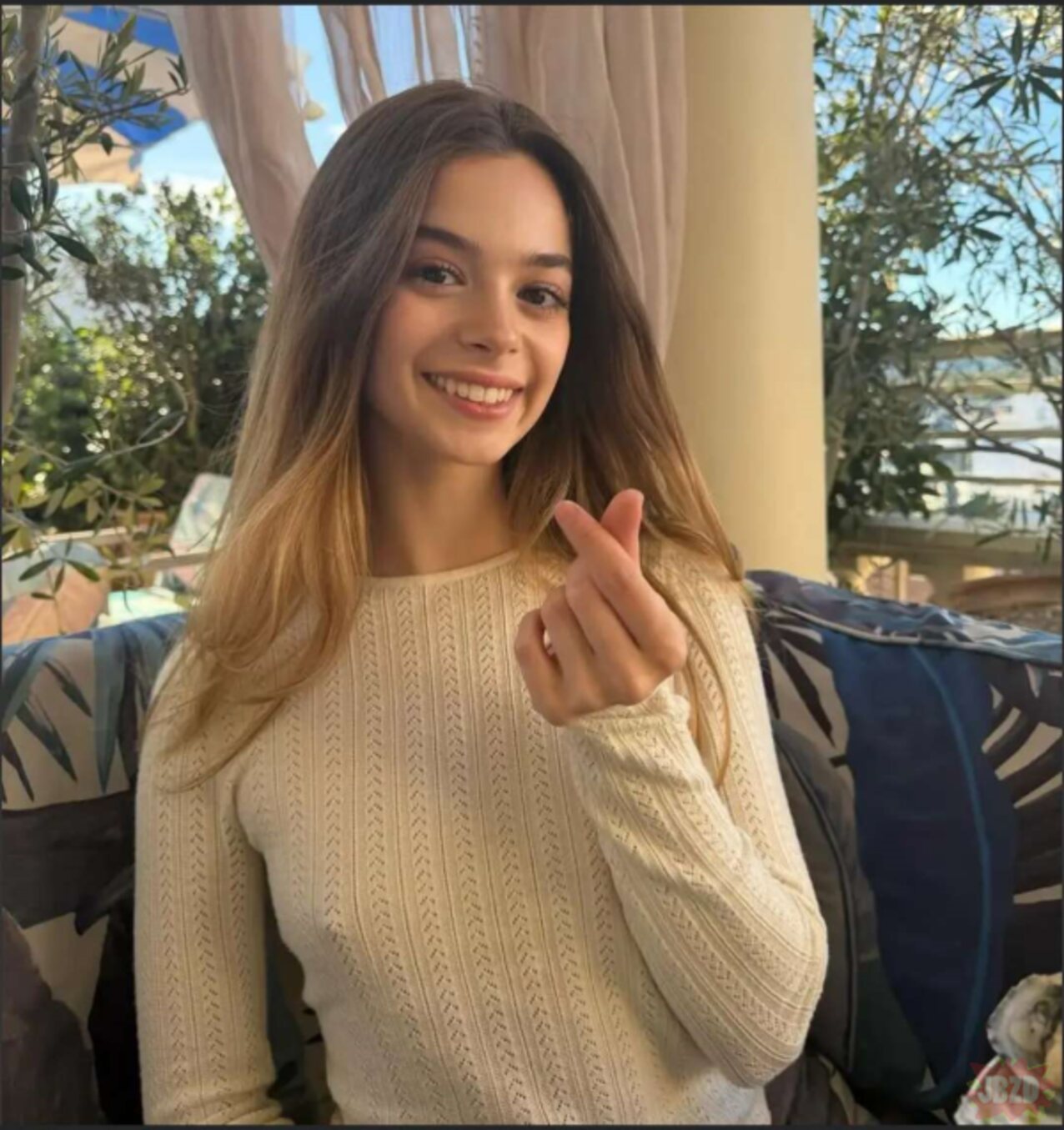 amateur petite camgirl