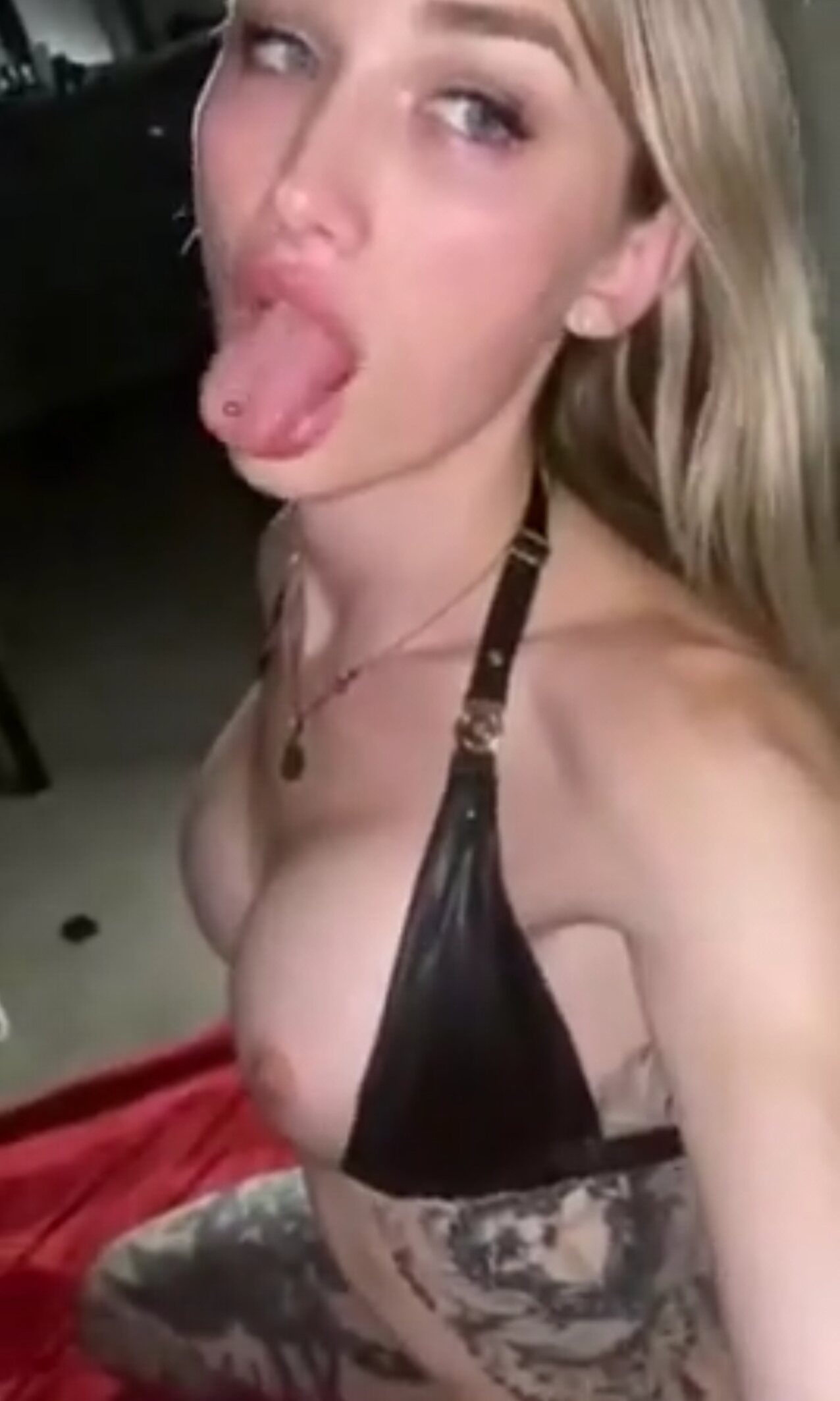 shemale transexual blonde