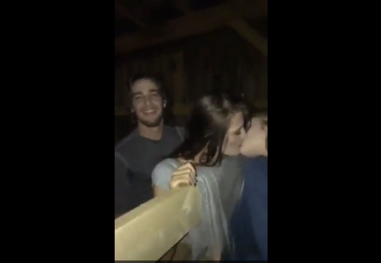 public threesome blonde