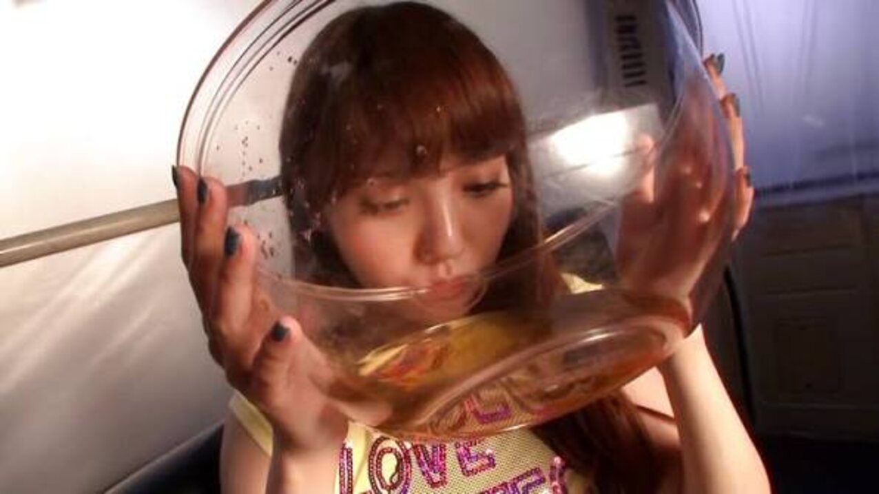 japanese asian piss drinking
